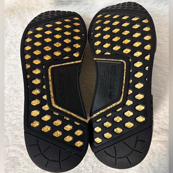 Adidas Green and Black Sneakers with Knit Upper 🖤🌴 - Picture 8 of 10